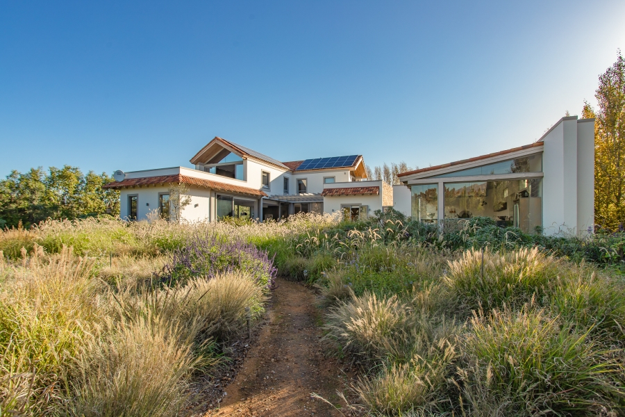 4 Bedroom Property for Sale in Winelands Western Cape